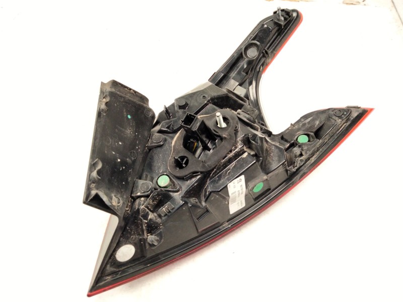 Recambio de piloto trasero izquierdo para peugeot 308 ii (lb_, lp_, lw_, lh_, l3_) 1.6 hdi referencia OEM IAM 9677817680  