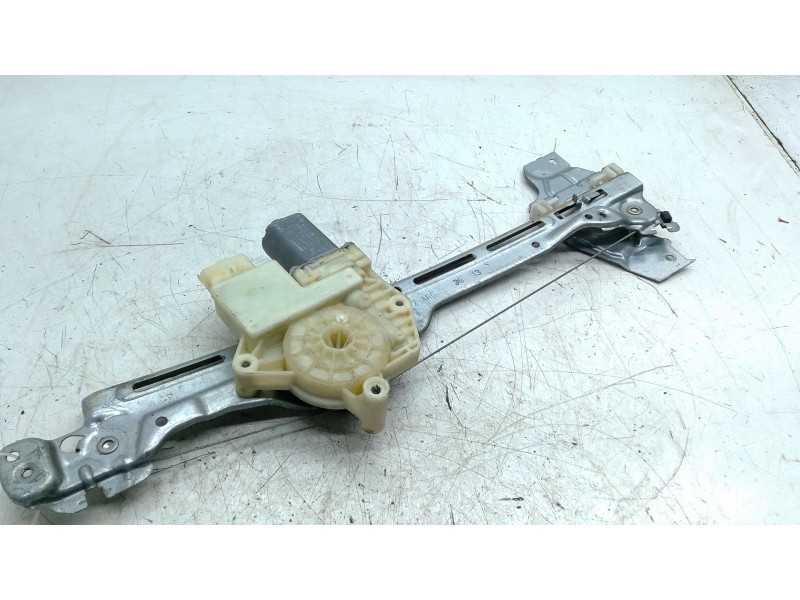 Recambio de elevalunas trasero izquierdo para peugeot 308 ii (lb_, lp_, lw_, lh_, l3_) 1.6 hdi referencia OEM IAM 9677737380  