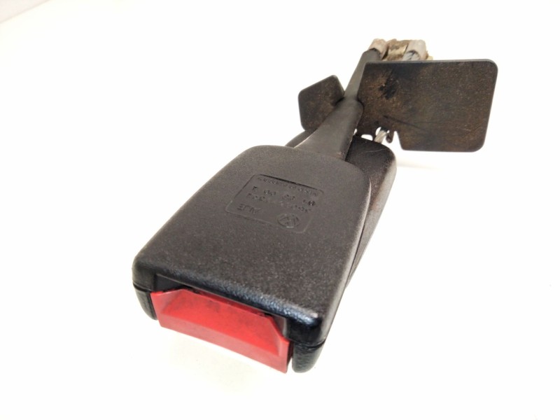 Recambio de enganche cinturon trasero izquierdo para volkswagen passat b5 (3b2) 1.9 tdi referencia OEM IAM 3B0857739A  