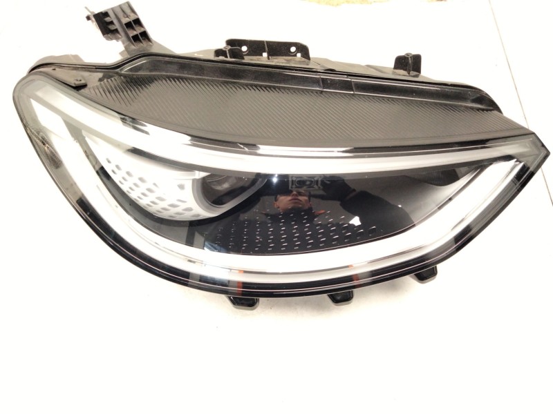 Recambio de faro xenon derecho para volkswagen id.3 (e11) referencia OEM IAM 10B941036A  