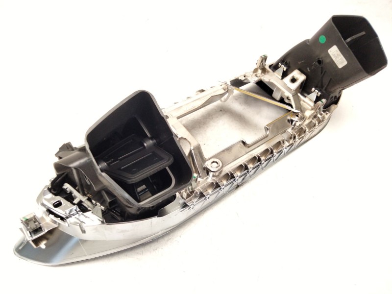 Recambio de aireador central para peugeot 308 ii (lb_, lp_, lw_, lh_, l3_) 1.6 hdi referencia OEM IAM 1304145XZD 1304148XZD 9807