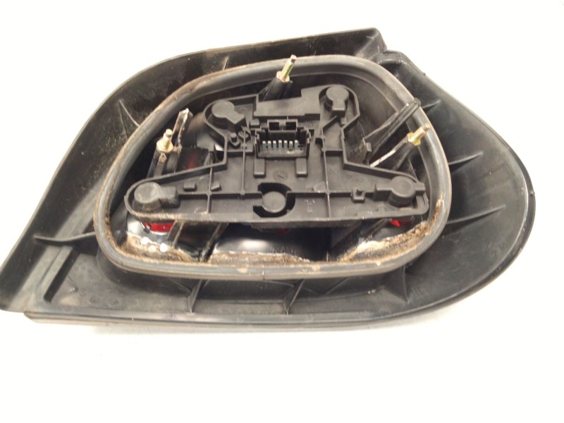 Recambio de piloto trasero izquierdo para renault megane i (ba0/1_) 1.6 e (ba0f, ba0s) referencia OEM IAM 7700828137  