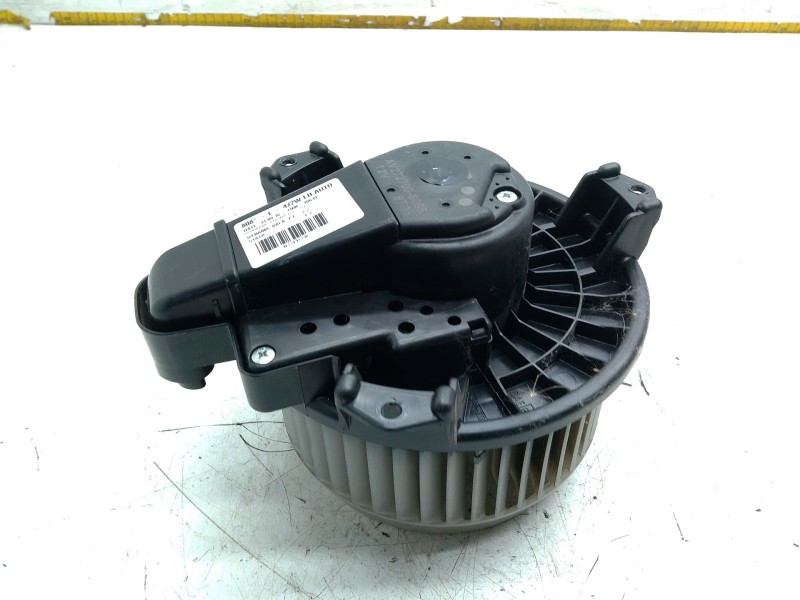 Recambio de motor calefaccion para toyota auris referencia OEM IAM AV2727008085  