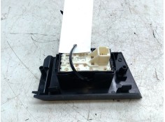 Recambio de mando elevalunas trasero derecho para toyota auris referencia OEM IAM    2