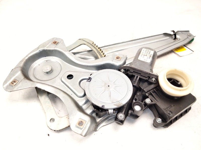 Recambio de elevalunas trasero derecho para toyota auris referencia OEM IAM 8570202020  