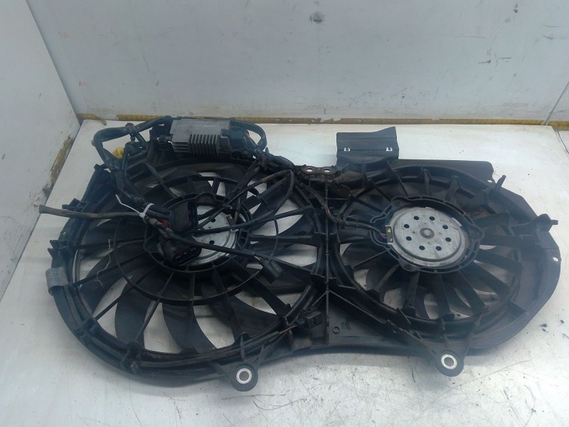Recambio de electroventilador para audi a4 b7 (8ec) 2.0 referencia OEM IAM 8E0121205M  