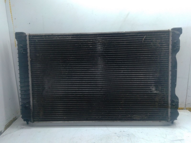 Recambio de radiador agua para audi a4 b7 (8ec) 2.0 referencia OEM IAM 8E0121251L  