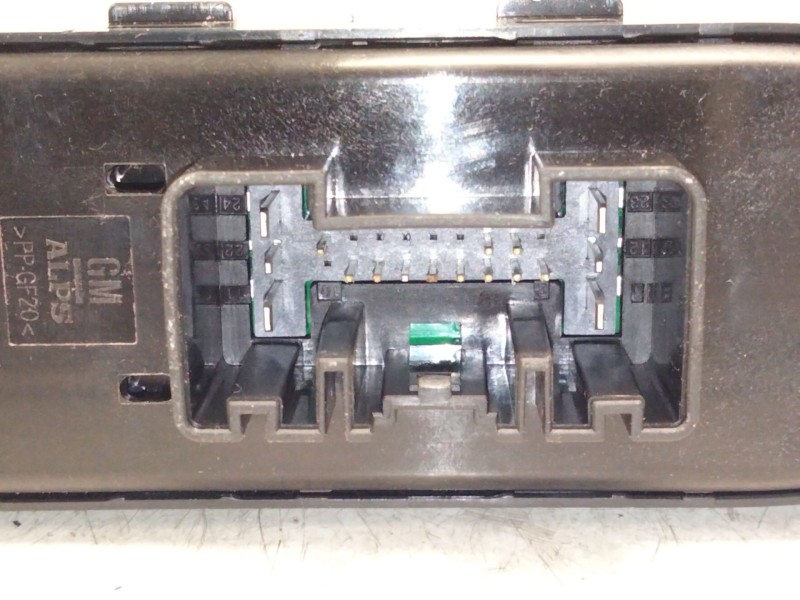 Recambio de mando elevalunas delantero izquierdo para opel insignia b grand sport (z18) 1.5 (68) referencia OEM IAM 84211876  