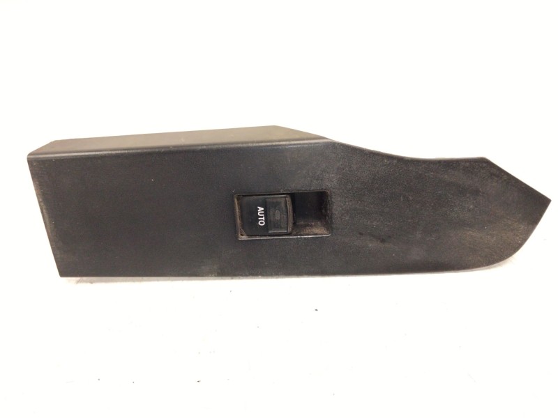 Recambio de mando elevalunas delantero derecho para toyota auris referencia OEM IAM 8481002130  