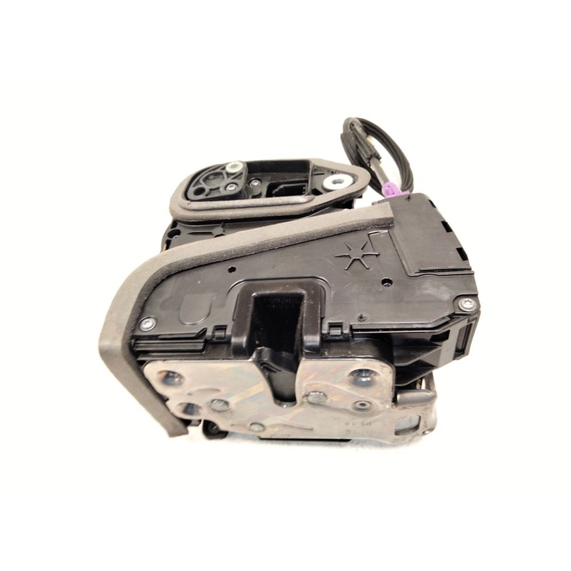 Recambio de cerradura puerta delantera izquierda para opel insignia b grand sport (z18) 1.5 (68) referencia OEM IAM 13597528  