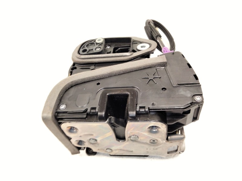 Recambio de cerradura puerta delantera izquierda para opel insignia b grand sport (z18) 1.5 (68) referencia OEM IAM 13597528  