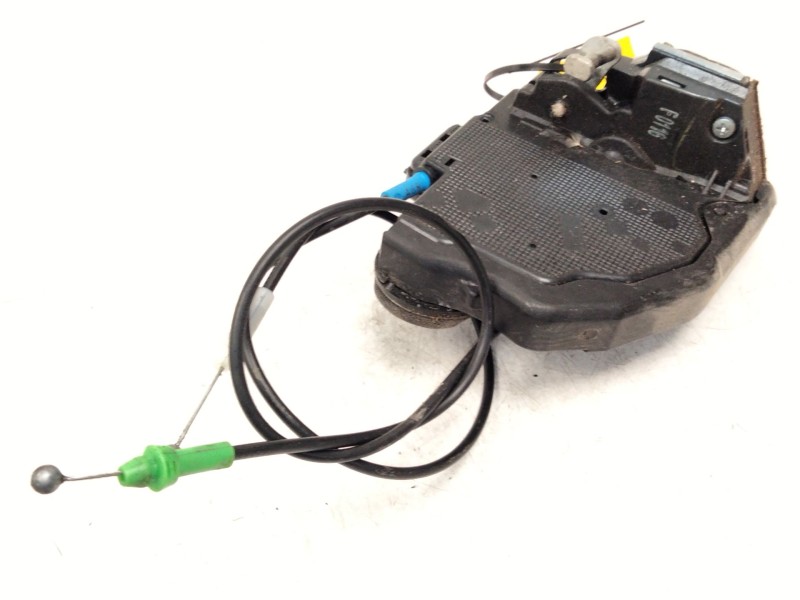 Recambio de cerradura puerta trasera derecha para toyota auris referencia OEM IAM   