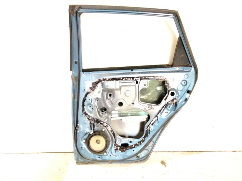 Recambio de puerta trasera derecha para toyota auris referencia OEM IAM   
