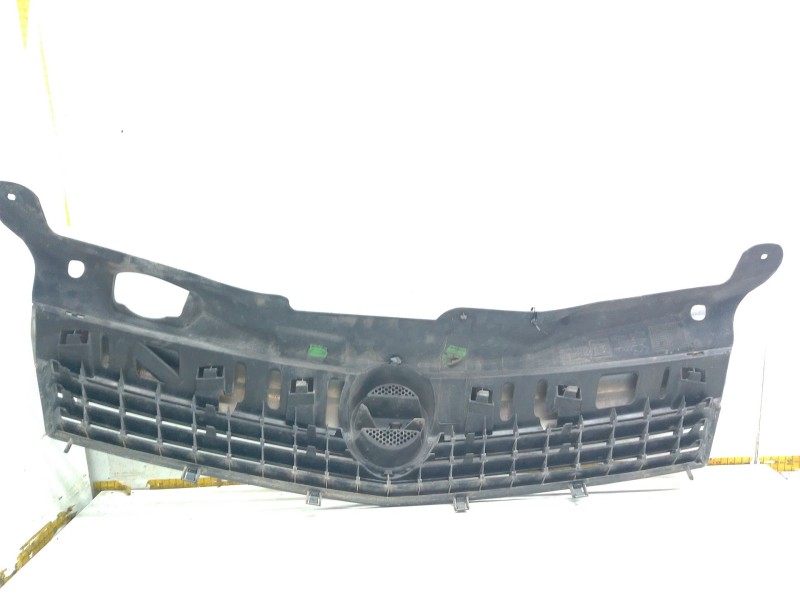 Recambio de rejilla delantera para opel astra h twintop (a04) 1.6 (l67) referencia OEM IAM 13247179  