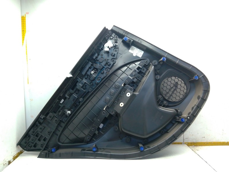 Recambio de guarnecido puerta trasera derecha para opel insignia b grand sport (z18) 1.5 (68) referencia OEM IAM 39138332  