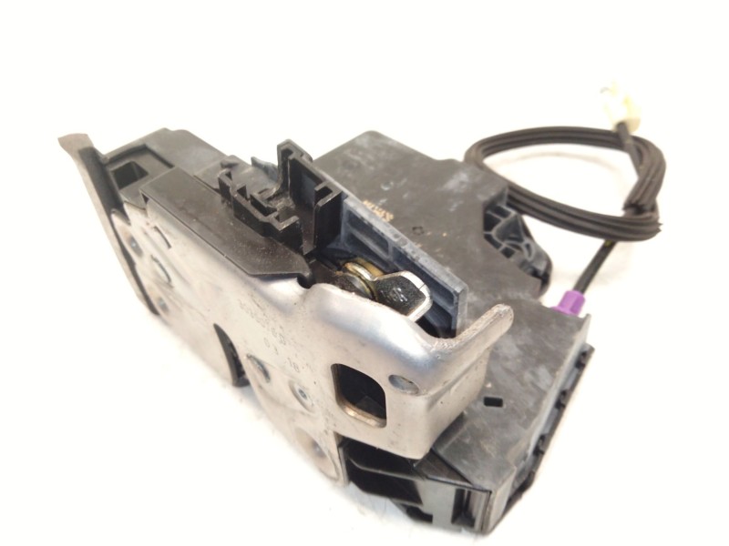 Recambio de cerradura puerta delantera derecha para opel insignia b grand sport (z18) 1.5 (68) referencia OEM IAM 13597530  