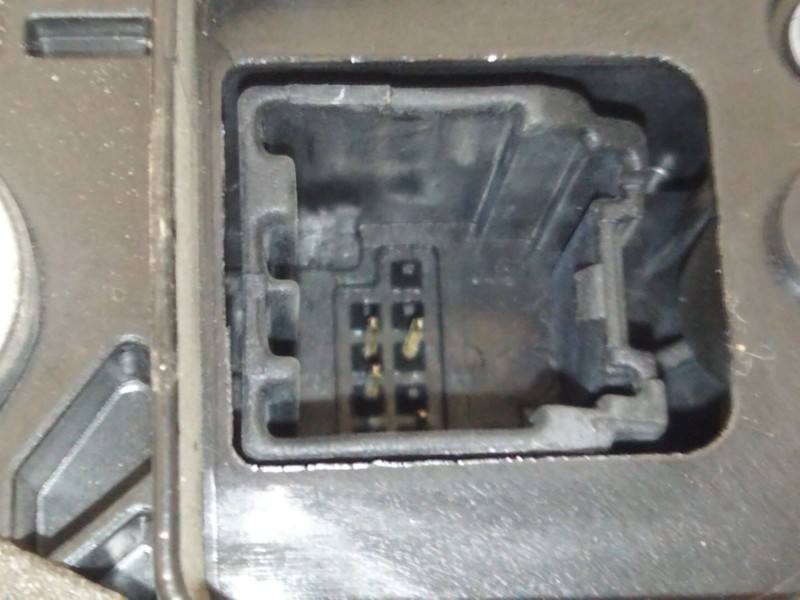 Recambio de cerradura puerta trasera derecha para opel insignia b grand sport (z18) 1.5 (68) referencia OEM IAM 13598385  