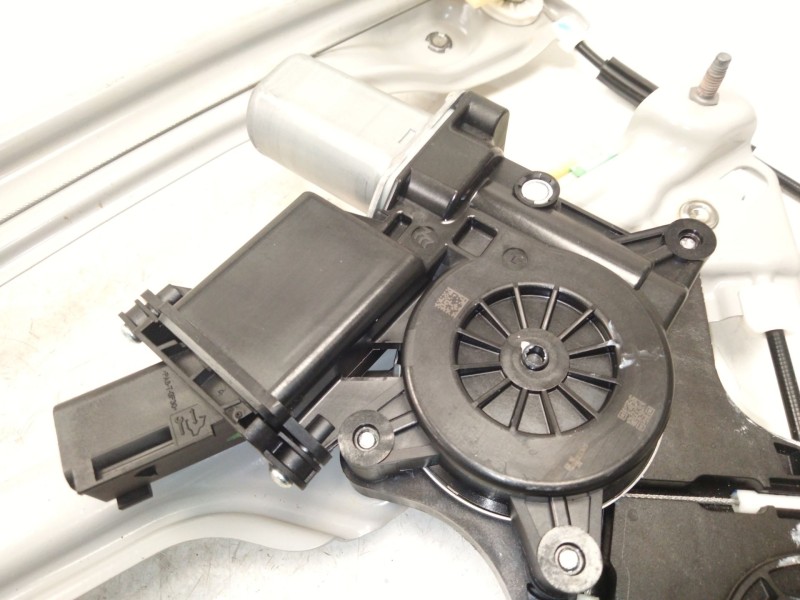 Recambio de elevalunas delantero derecho para opel insignia b grand sport (z18) 1.5 (68) referencia OEM IAM 3913854  