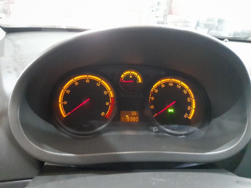 opel corsa d (s07) del año 2011