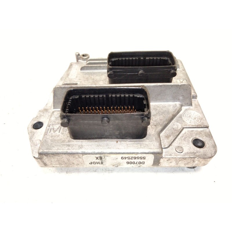 Recambio de centralita motor uce para opel astra h twintop (a04) 1.6 (l67) referencia OEM IAM 55562549 D07006 FHDP