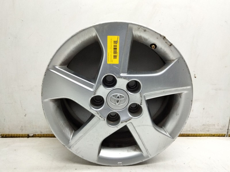 Recambio de llanta aluminio para toyota auris (_e15_) 1.8 hybrid (zwe150_) referencia OEM IAM 4261102D90  