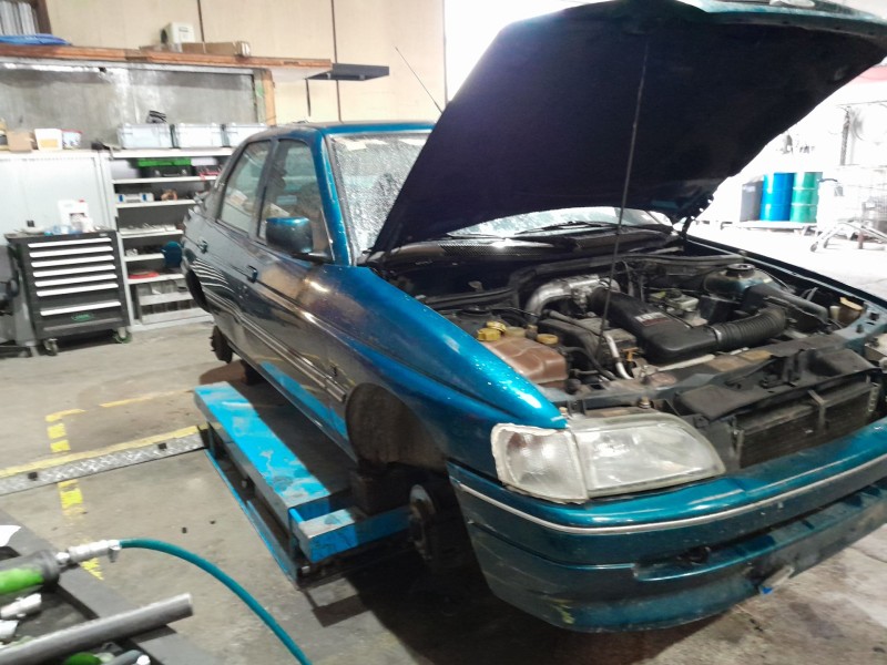 ford escort vi sedán (gal, afl) del año 1994