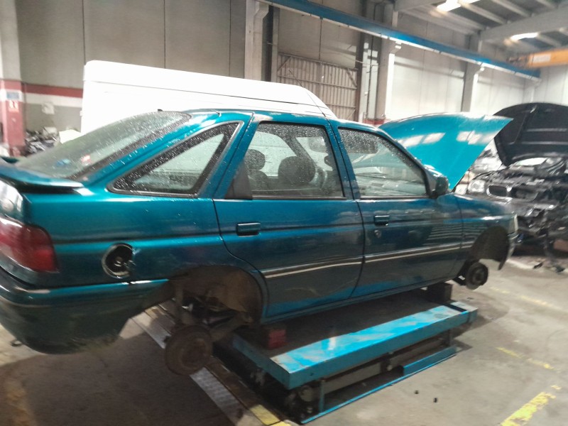 ford escort vi sedán (gal, afl) del año 1994
