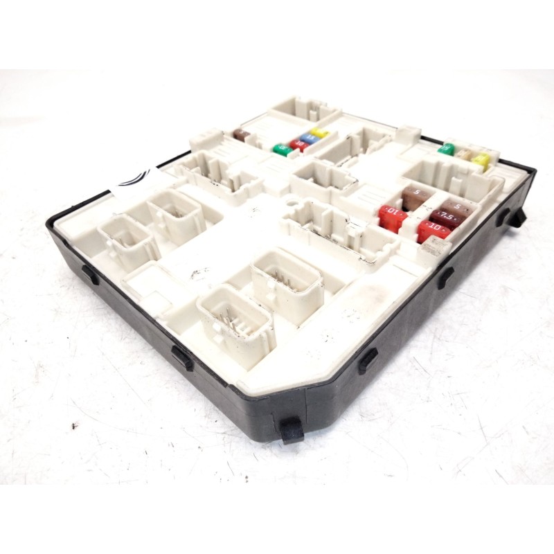 Recambio de caja fusibles para renault master iii furgoneta (fv) 2.3 dci 125 fwd (fv0c, fv0d, fv0g, fv0h, fv0j, fv0k) referencia