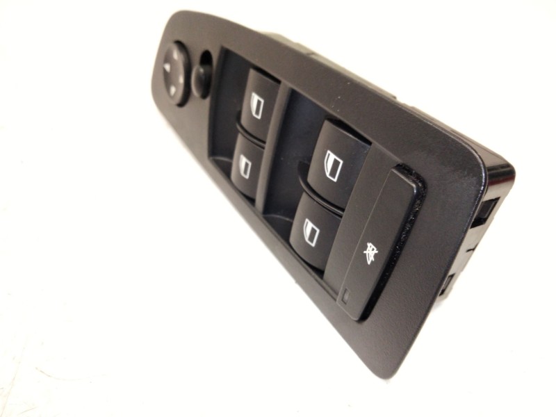 Recambio de mando elevalunas delantero izquierdo para bmw 1 (e81) 120 i referencia OEM IAM   