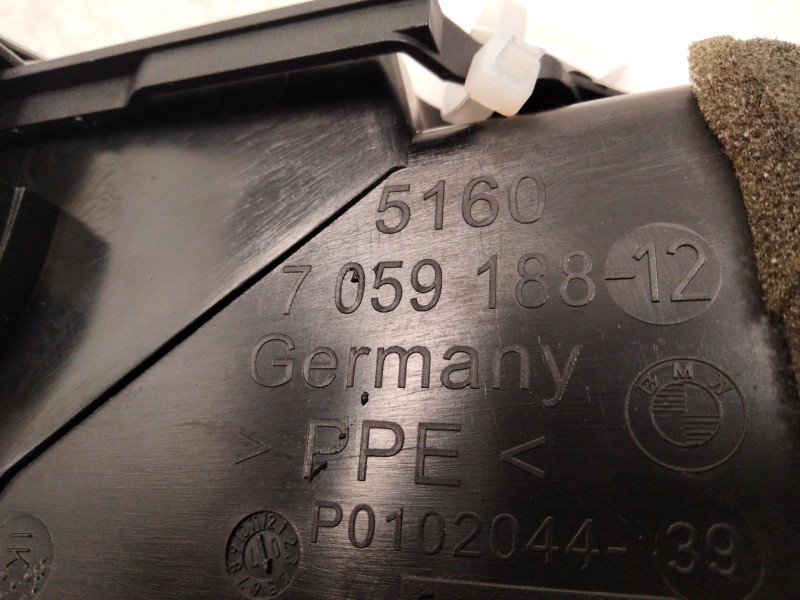 Recambio de aireador derecho para bmw 1 (e81) 120 i referencia OEM IAM 7059188  