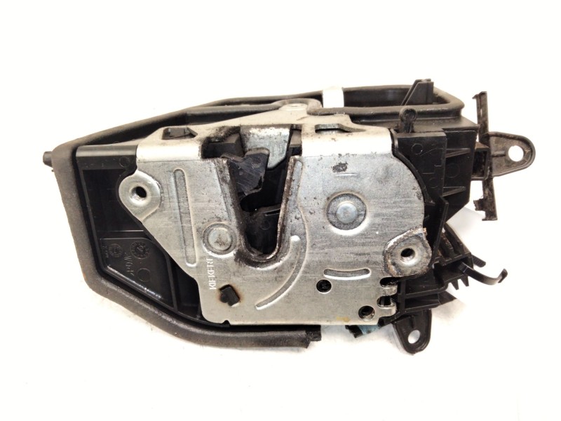 Recambio de cerradura puerta trasera izquierda para bmw 1 (e81) 120 i referencia OEM IAM 7202147  