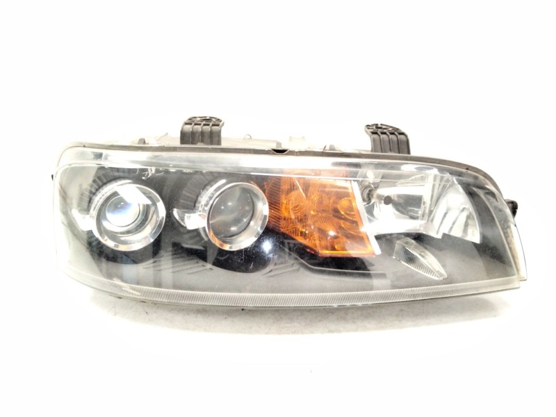 Recambio de faro derecho para fiat punto (188_) 1.2 60 (188.030, .050, .130, .150, .230, .250) referencia OEM IAM 89101050  