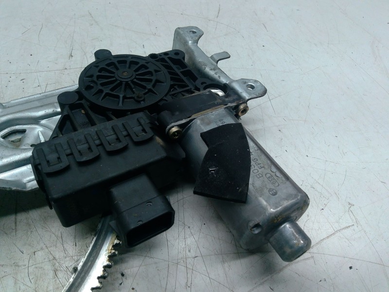 Recambio de elevalunas delantero izquierdo para opel astra g hatchback (t98) 1.6 (f08, f48) referencia OEM IAM 90521875  