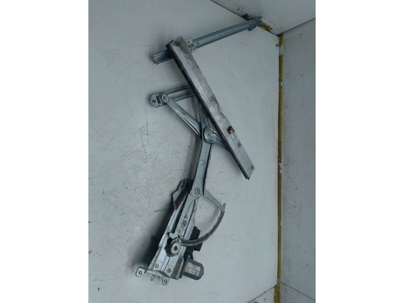 Recambio de elevalunas delantero izquierdo para opel astra g hatchback (t98) 1.6 (f08, f48) referencia OEM IAM 90521875  