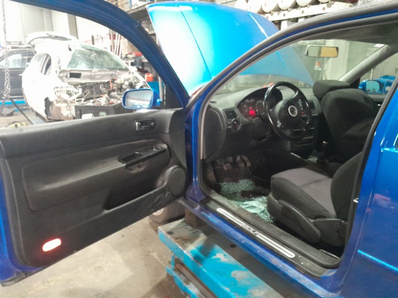 volkswagen golf iv (1j1) del año 2001