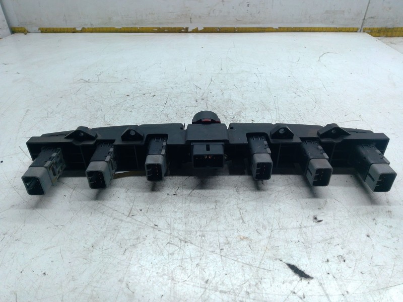 Recambio de warning para ssangyong rodius i 2.7 xdi 4wd referencia OEM IAM 8523021421  