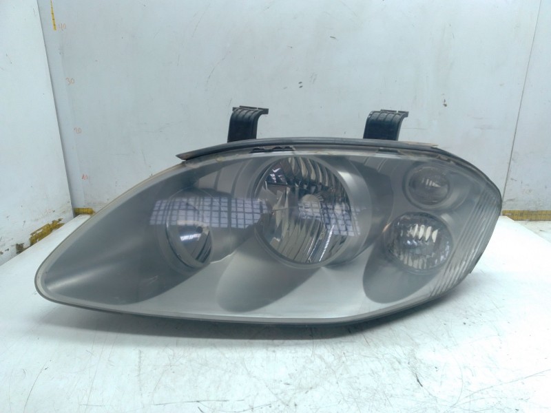 Recambio de faro diurno izquierdo para ssangyong rodius i 2.7 xdi 4wd referencia OEM IAM   