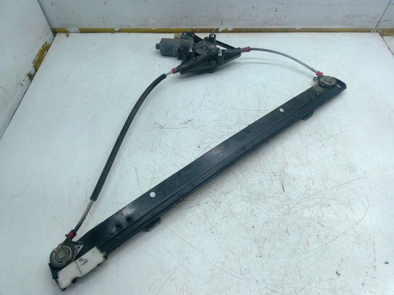 Recambio de elevalunas delantero izquierdo para iveco daily v furgoneta 29s13, 29l13, 35c13, 35s13, 40c13, 40s13 referencia OEM 