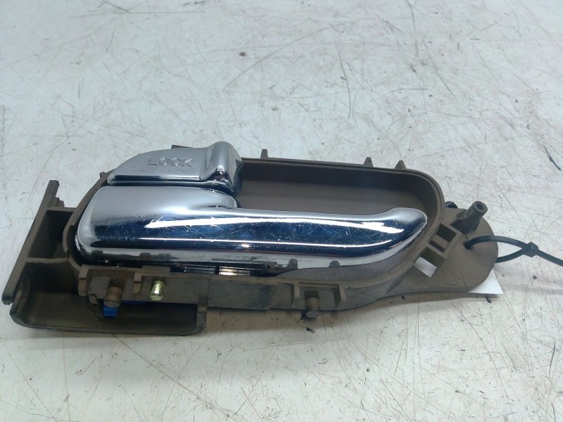 Recambio de maneta interior delantera izquierda para ssangyong rodius i 2.7 xdi 4wd referencia OEM IAM   