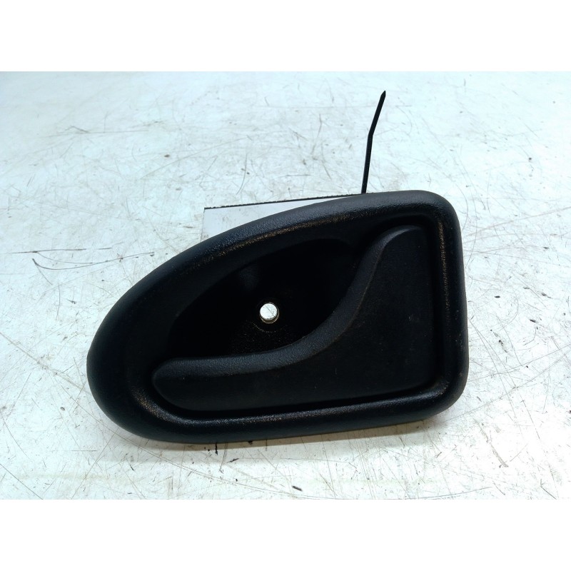 Recambio de maneta interior delantera derecha para iveco daily v furgoneta 29s13, 29l13, 35c13, 35s13, 40c13, 40s13 referencia O