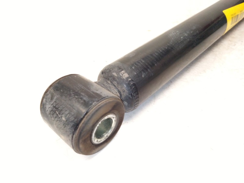 Recambio de amortiguador trasero derecho para nissan micra iii (k12) 1.2 16v referencia OEM IAM   