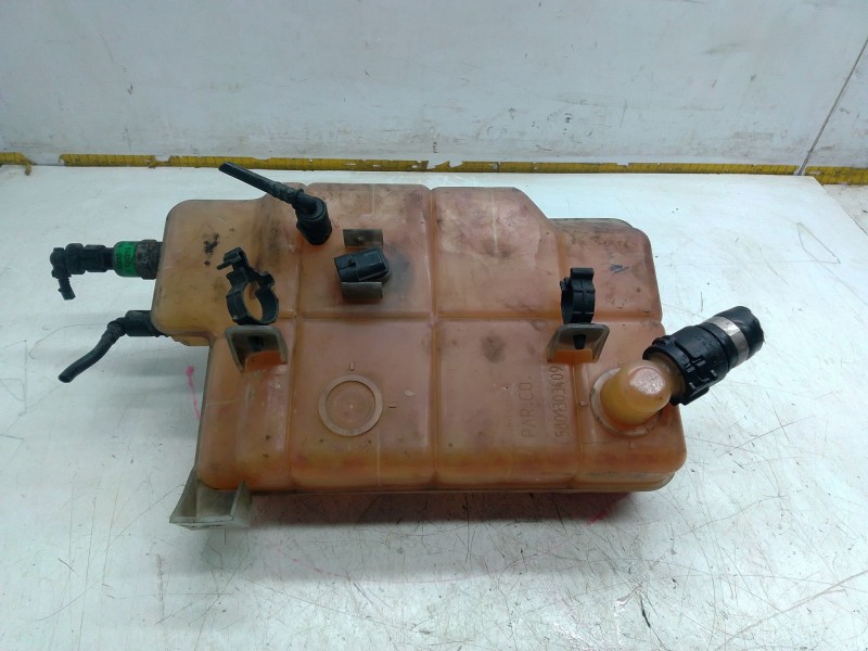 Recambio de deposito expansion para iveco daily v furgoneta 29s13, 29l13, 35c13, 35s13, 40c13, 40s13 referencia OEM IAM   