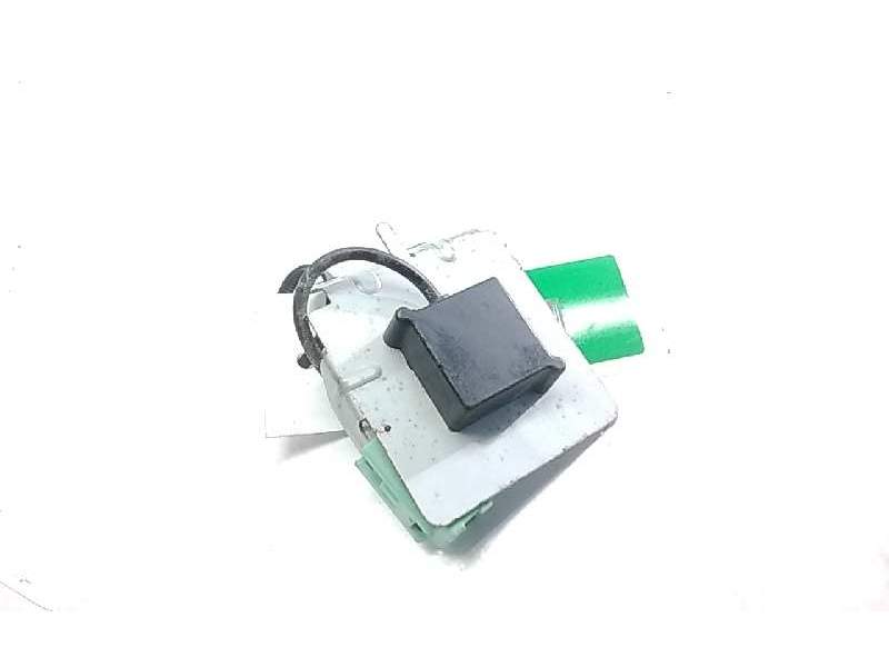 Recambio de antena gps para mazda cx-3 referencia OEM IAM 8C140231  