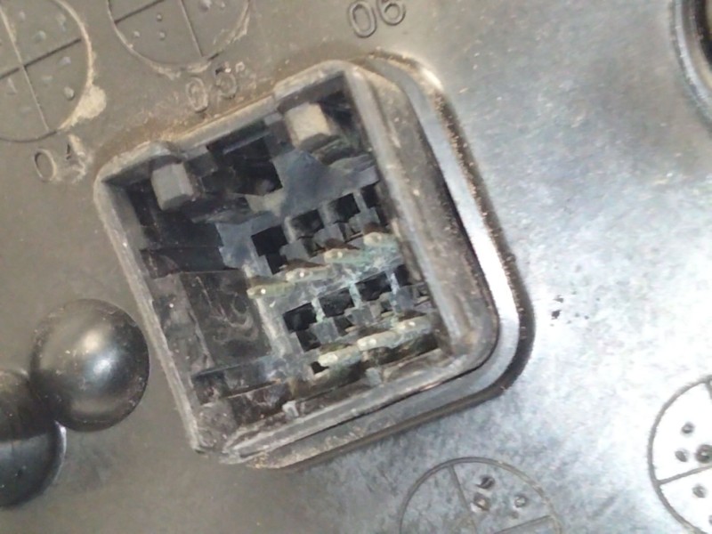 Recambio de retrovisor derecho para ssangyong rodius i 2.7 xdi 4wd referencia OEM IAM 7892121121  