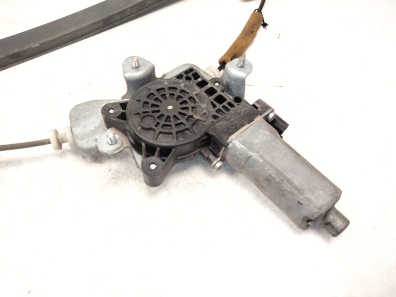 Recambio de elevalunas trasero izquierdo para ssangyong rodius i 2.7 xdi 4wd referencia OEM IAM 7333021001  