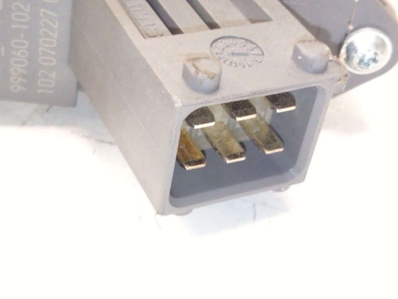 Recambio de elevalunas trasero derecho para toyota avensis sedán (_t25_) 2.0 (azt250_) referencia OEM IAM 6983005100  