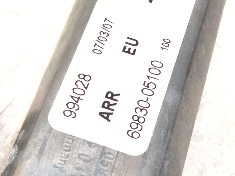 Recambio de elevalunas trasero derecho para toyota avensis sedán (_t25_) 2.0 (azt250_) referencia OEM IAM 6983005100  