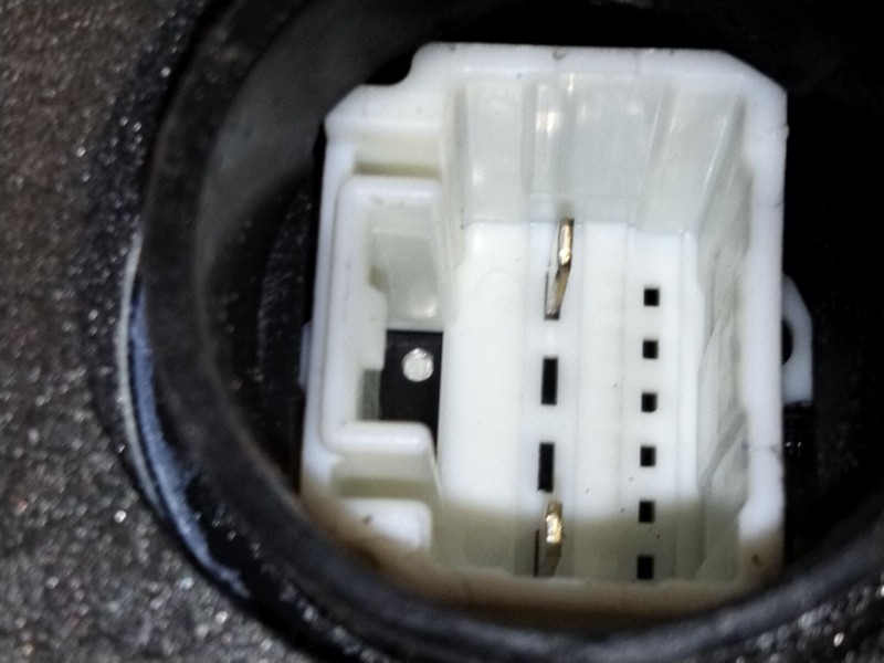 Recambio de cerradura puerta trasera izquierda para toyota avensis sedán (_t25_) 2.0 (azt250_) referencia OEM IAM   