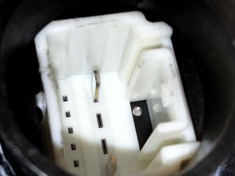 Recambio de cerradura puerta trasera derecha para toyota avensis sedán (_t25_) 2.0 (azt250_) referencia OEM IAM   