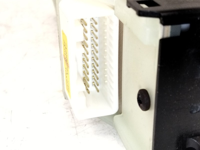 Recambio de mando elevalunas delantero izquierdo para toyota avensis sedán (_t25_) 2.0 (azt250_) referencia OEM IAM 8480205210  